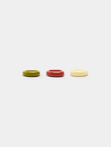 Set Of Resin Rings 239876 — image 1