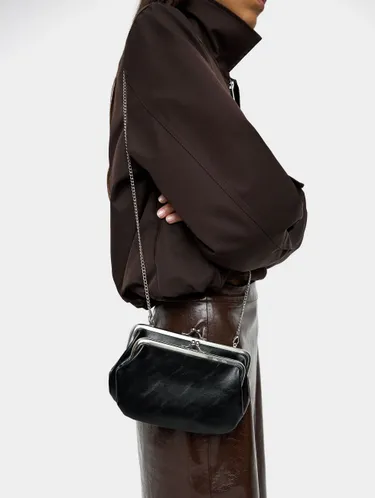Clasp Frame Handbag 240251 — image 1