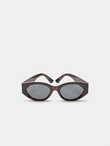 Cat Eye Sunglasses 241168 — image 3