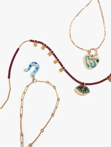 Set Of Three Necklaces With Ceramic Pendants 250399 — image 2