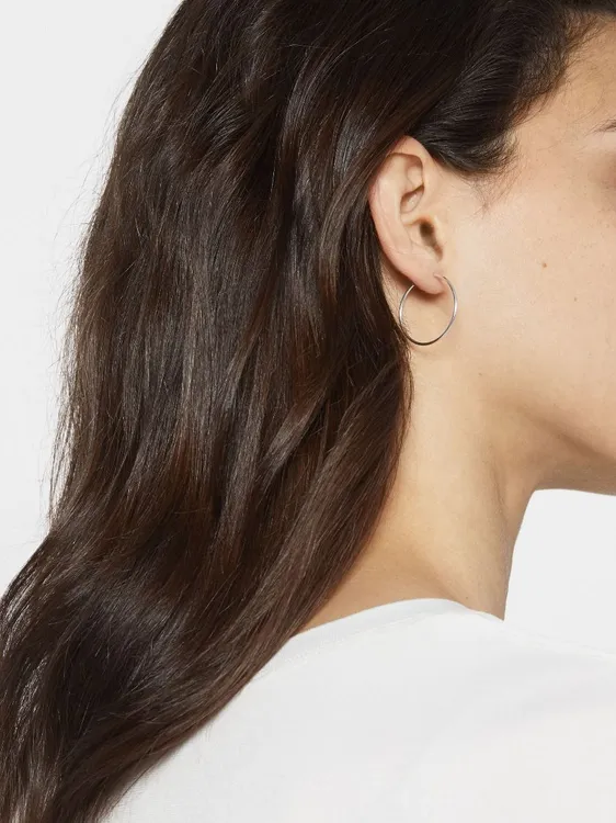 Small Gold Hoop Earrings 160176 — image 2