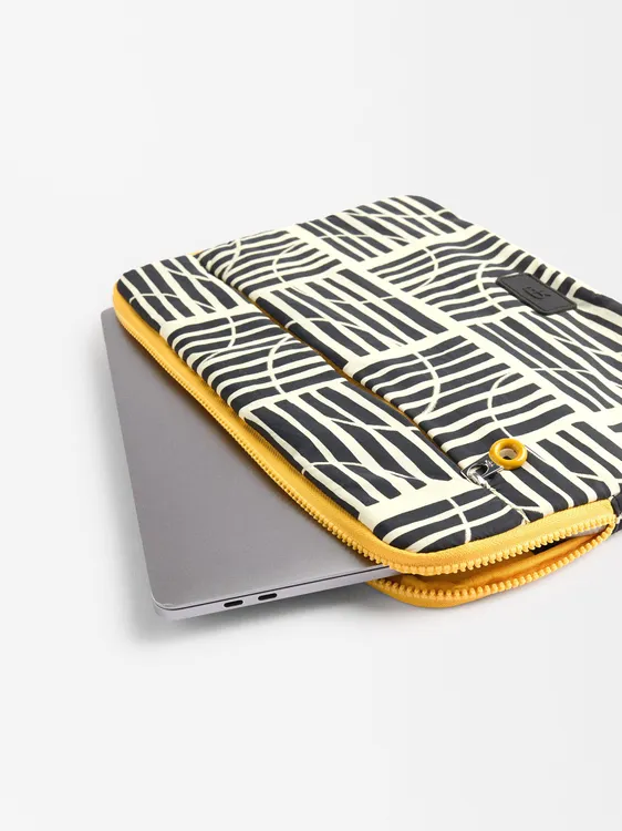 Nylon Cover For 13-Inch Laptop 223219 — image 2