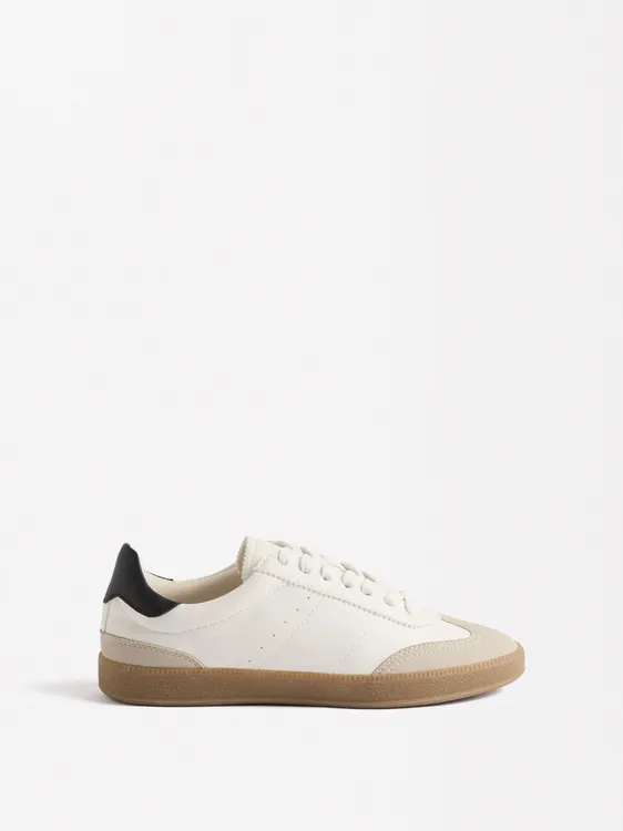 Contrast Sneakers 226450 — image 1