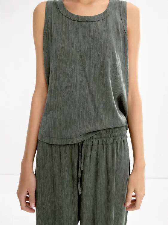 Sleeveless Top 231101 — image 2