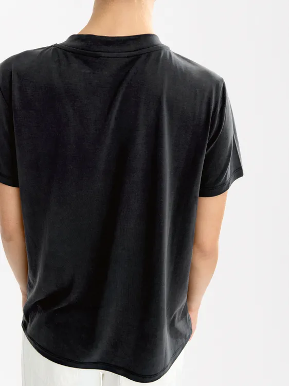 V-Neck Basic T-Shirt 231901 — image 2