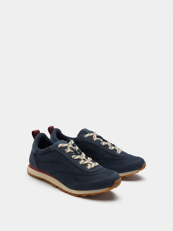 Contrast Sneakers 239312 — image 2