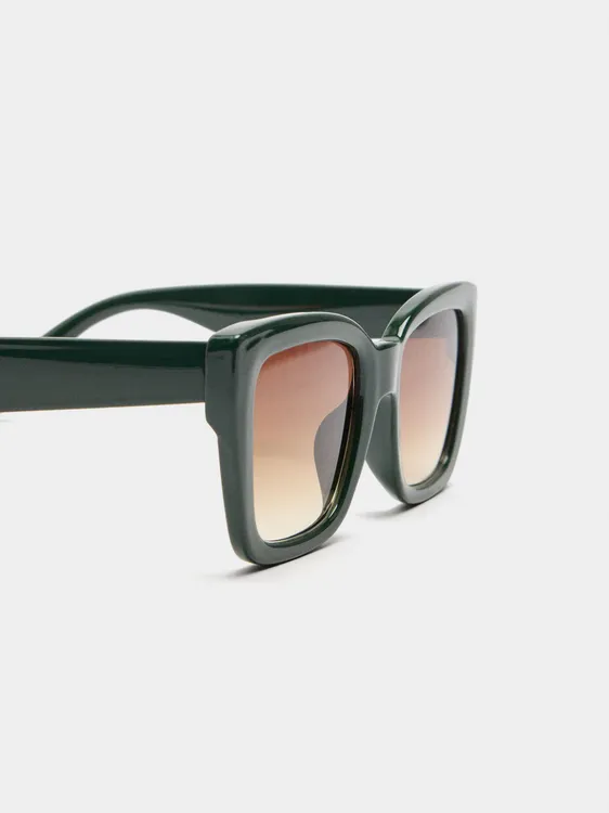 Square Sunglasses 240823 — image 1