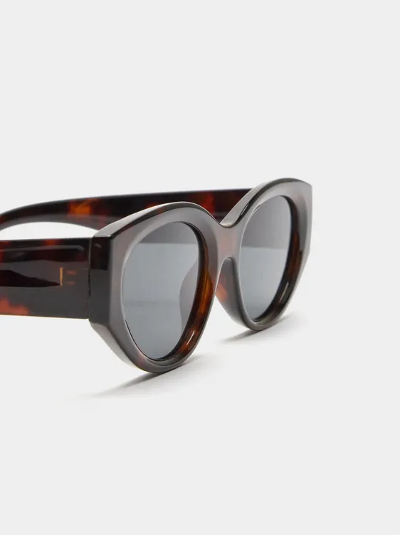 Cat Eye Sunglasses 241168 — image 1