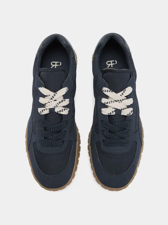 Monochromatic Sneakers 243517 — image 1