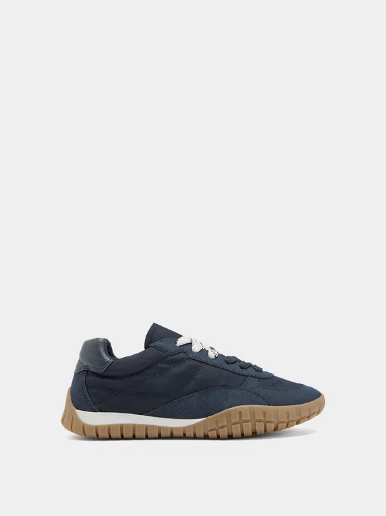 Monochromatic Sneakers 243517 — image 3