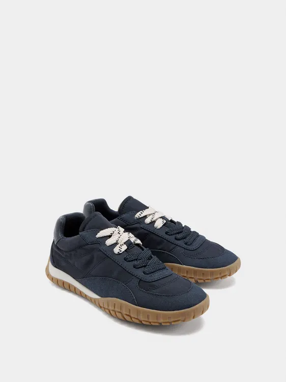Monochromatic Sneakers 243517 — image 2