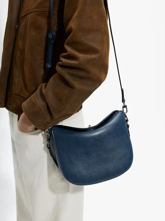 Crossbody Bag With Crossed Flaps 246002 — image 3
