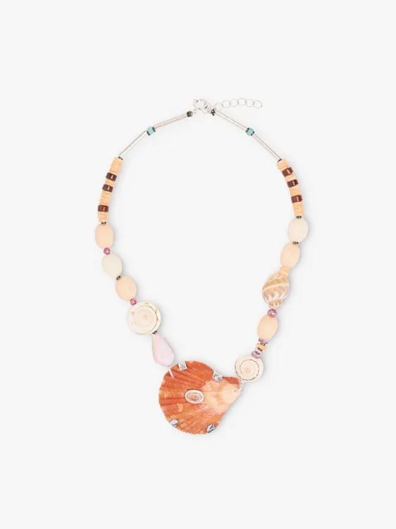 Short Necklace With Shells 247773 — image 1