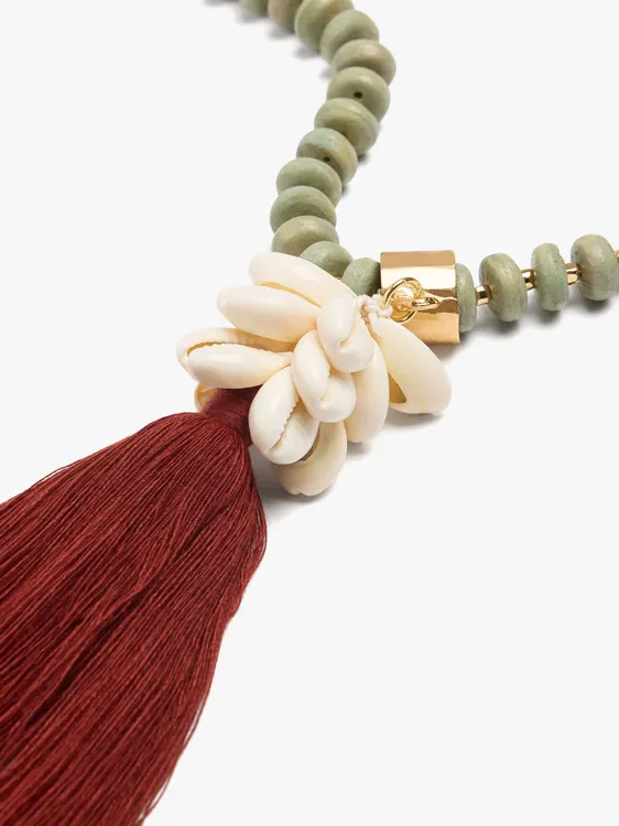 Necklace Of Wood Beads With Tassel And Shells 249902 — image 2