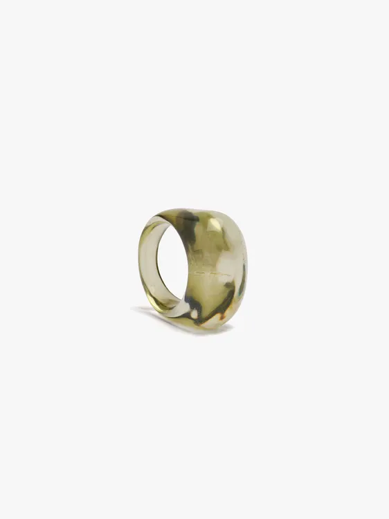 Oval Transparent Resin Ring 251728 — image 3
